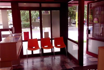 Spațiu comercial, de 90 mp, în Republica - 1