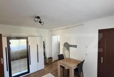 Apartament de vanzare, cu 2 camere, 35 mp, etaj 4/4, zona D - 7