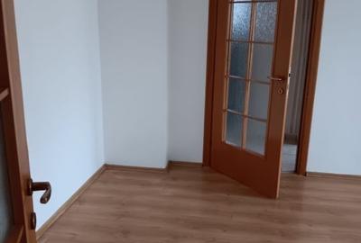 3 Camere semidecomandat Ion Mihalache sector 1 - 9