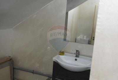 Spațiu comercial, de 65 mp, în Central - 5