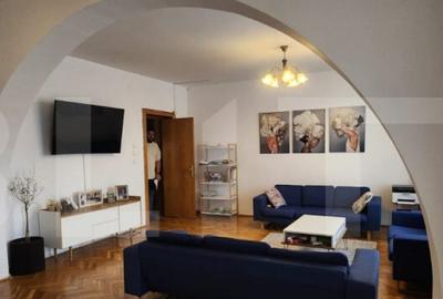 Casă cu 12 camere cu Teren 1372 Mp în Platou - 16