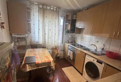 Garsonieră decomandată, mobilată în Soarelui - 4