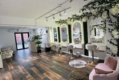 Spațiu comercial, în Central - 4