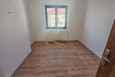 Casă cu Teren 500 Mp în Central - 14