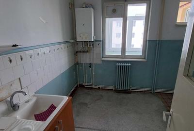 Apartament cu 3 camere semidecomandat în Central - 6