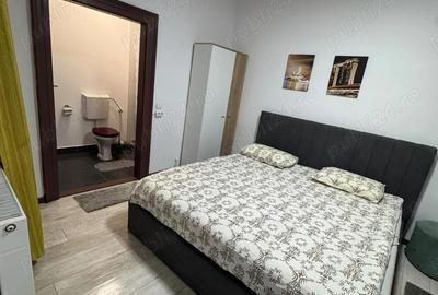 Garsonieră decomandată în Roșu