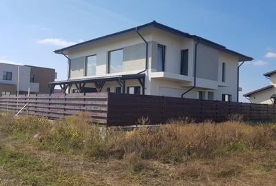 Vila in duplex, parter + etaj + beci, Otopeni - 3