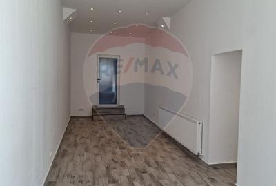Spațiu comercial, de 39 mp, în Ultracentral - 4