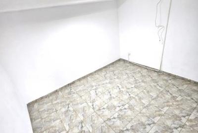 Spațiu comercial, de 50 mp, în Central - 4