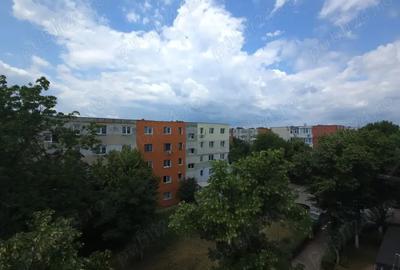 Apartament 2 camere - Trivale, complex 2, langa scoala Mircea cel Batran - 52000 (negociabil) - 2