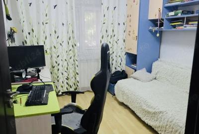 Apartament cu 3 camere, 2 bai, balcon si boxa -- parter inalt, zona Eliberarii - 9