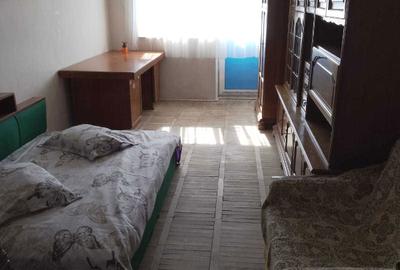Apartament cu 2 camere decomandat în Curtișoara - 2