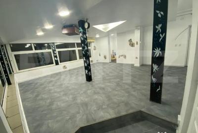 Spațiu comercial, de 70 mp, în Central - 1