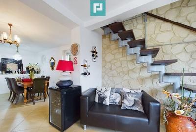 Casă cu 7 camere cu Teren 1810 Mp în Moneasa - 7