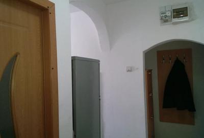 Garsonieră decomandată, mobilată în Girocului - 1