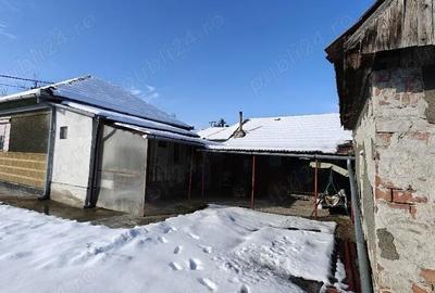 Casă cu 2 camere cu Teren 700 Mp în Sânnicoară - 2