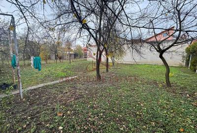 Investiție cu potențial: 2 apartamente + mansardă – Comison 0 - 14