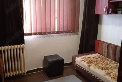 Apartament cu 3 camere semidecomandat în Titan - 2