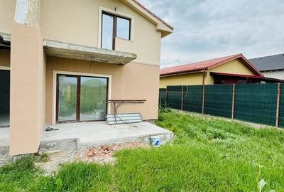 Casă cu 4 camere în Central - 1