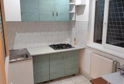 Garsonieră semidecomandată, mobilată în Răcădău