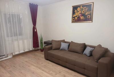 Garsonieră decomandată în Plopilor - 3