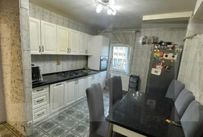 Apartament cu 3 camere decomandat în Micălaca - 1