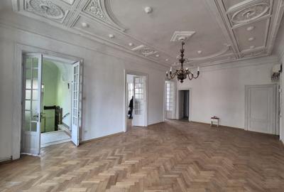 Apartament cu 4 camere semidecomandat în P-ța Victoriei - 3