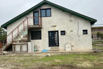 Casă cu 5 camere cu Teren 1000 Mp în Berteștii de Jos - 2