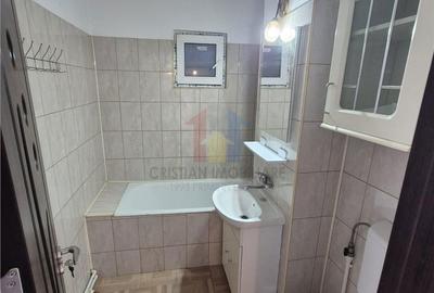 Apartament cu 3 camere decomandat în Obor - 6