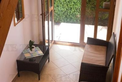 Casă cu 10 camere cu Teren 974 Mp în Central - 12