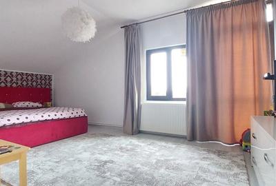 Casă cu 5 camere cu Teren 1507 Mp în Vânători - 11