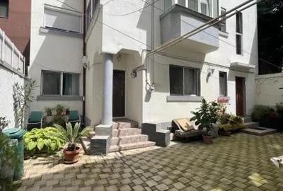 Apartament cu 3 camere semidecomandat, mobilat în P-ța Muncii - 9