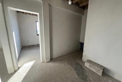 Casă cu Teren 250 Mp în Central - 3