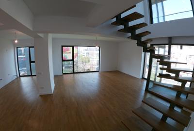 Apartament 4 camere 124mp Duplex pe 2 etaje Pod Baneasa langa Cortina Vezi Video - 3