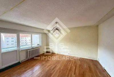 Apartament cu 3 camere decomandat în Central - 2