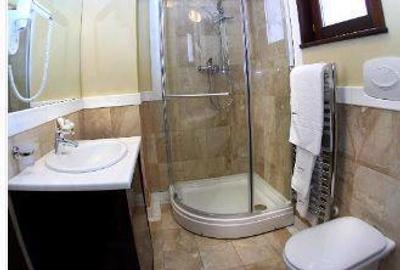 Spațiu comercial, de 2,000 mp, în Central - 6