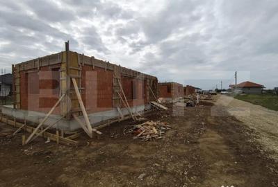 Casă cu 4 camere cu Teren 500 Mp în Sântandrei - 10