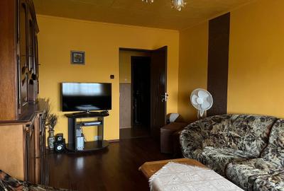 Apartament cu 3 camere decomandat în Central - 1
