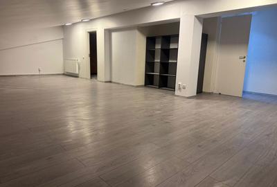 Casă cu 4 camere cu Teren 235 Mp în 1 Decembrie - 4