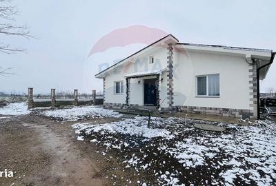 Casă cu 4 camere cu Teren 538 Mp în Oșorhei - 7