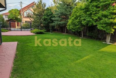 Casă cu 7 camere cu Canalizare în Central - 3