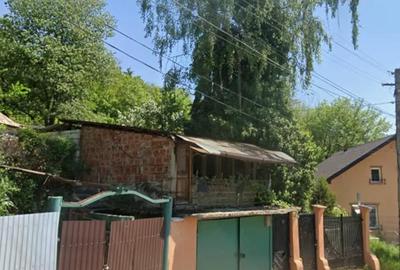 Casă cu 4 camere cu Teren 1170 Mp în Central - 2