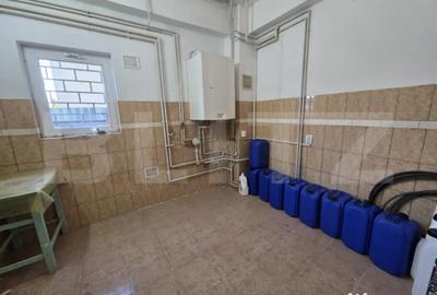 Spațiu comercial, de 250 mp, în Central - 3