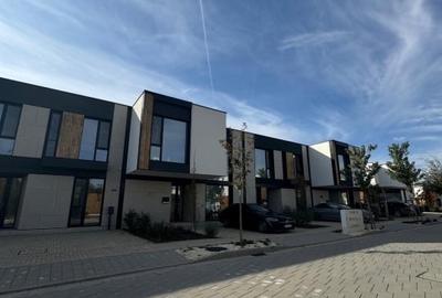 Casă cu 4 camere cu Teren 214 Mp în Tunari