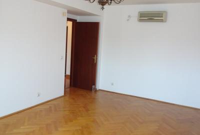 Bloc tip boutique, constr. 2000, parcare subterana si 2 intrari - 11