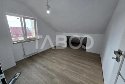 Apartament cu 4 camere decomandat, mobilat în Vasile Aaron - 8