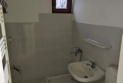 Apartament cu 3 camere semidecomandat în Central - 8