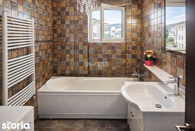 Apartament cu 3 camere decomandat în Bucium - 9