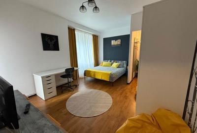 Garsonieră semidecomandată în Universitate