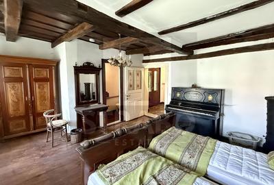Casă unică de vânzare în Viscri la doar 250 m de casa regelui Charles - 5